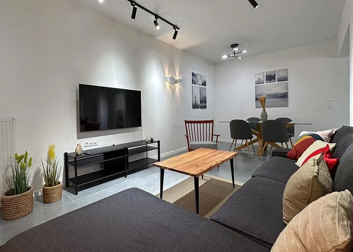 Liv - Modern Comfort Oasis In Pagrati